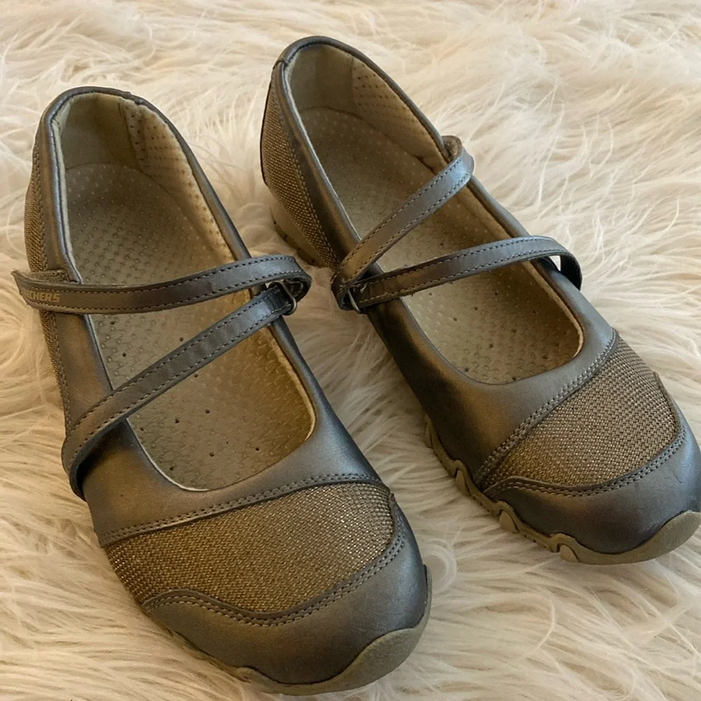SKECHERS Glittery/ leather shoes